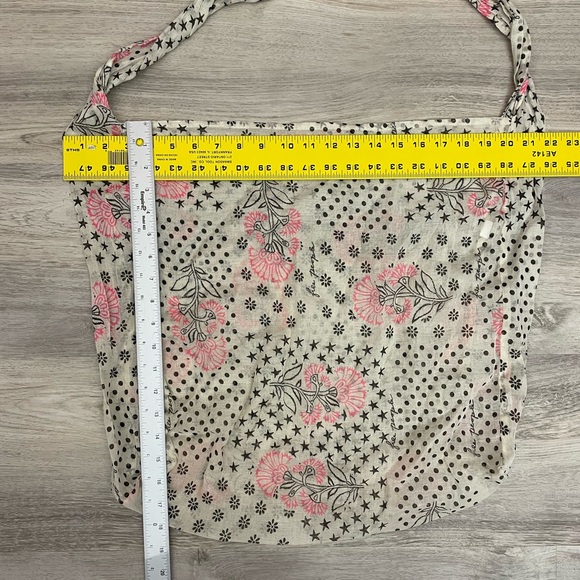 Free People Lightweight Sheer Tote Tan with Black & Pink Like New - Picture 9 of 10